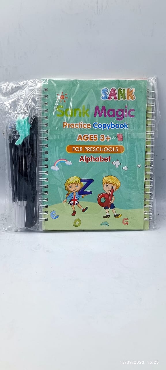الكراسة السحرية لتعليم الكتابة إنجليزي - 4 كتب | Magic Practice Copybook English - Pack of 4